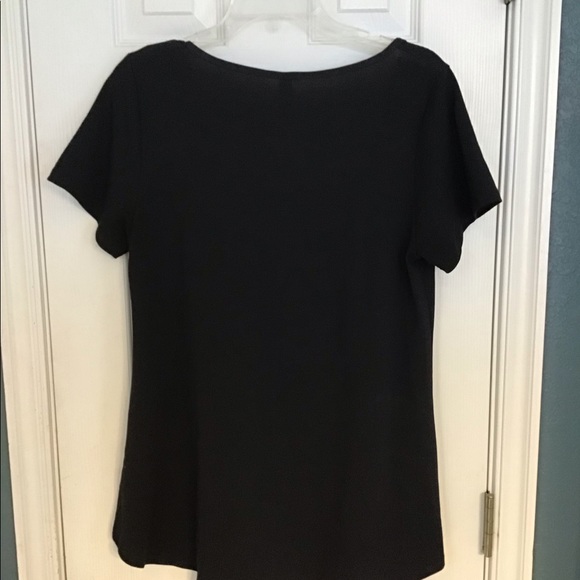 Women’s Solid Black LuLaRoe Classic Tee Size Medium - Picture 4 of 6